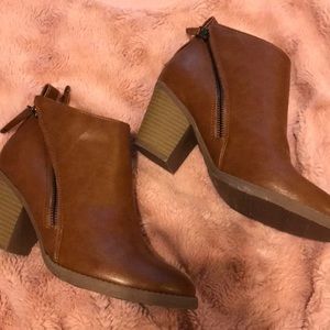 Massini Zip-Up Ankle Booties